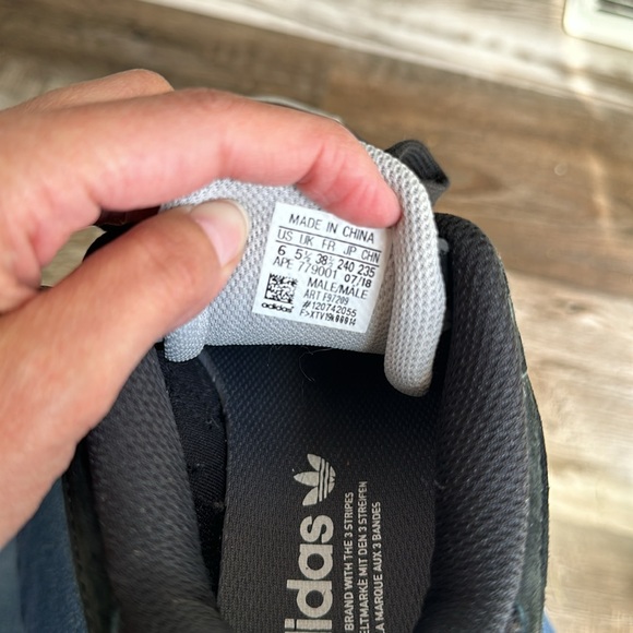 adidas Temper Run size 6 in like new condition - Picture 6 of 6